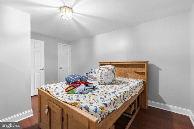 Building Photo - 10211 Brightstone Pl