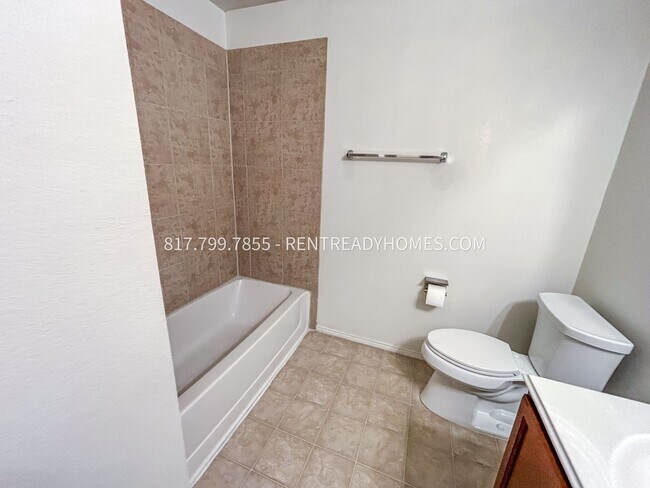 Building Photo - 617 Stirrup Bar Dr