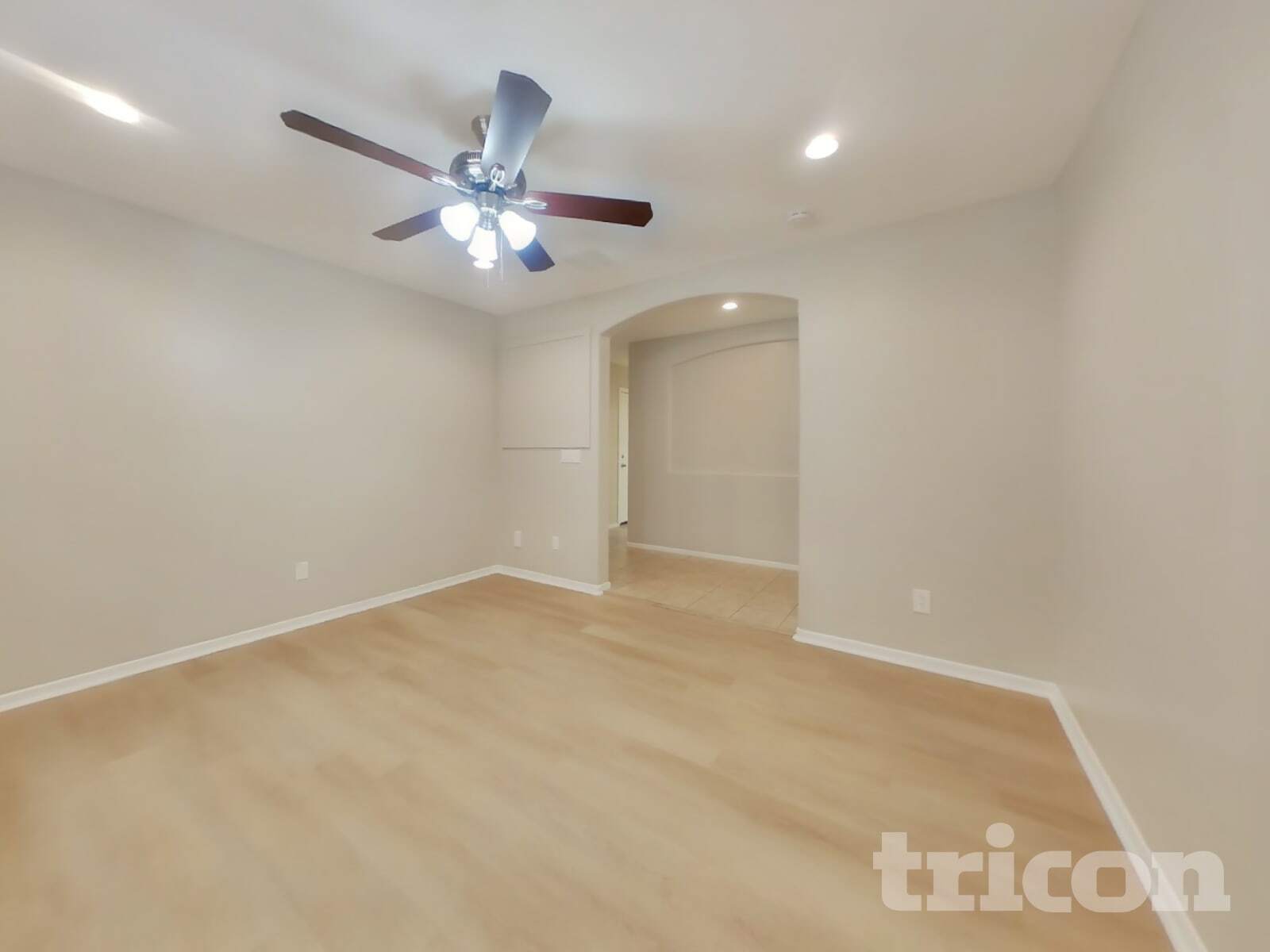 Building Photo - 14131 W Corrine Dr