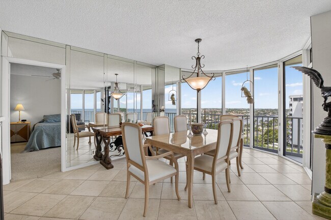 Building Photo - 2917 S Ocean Blvd