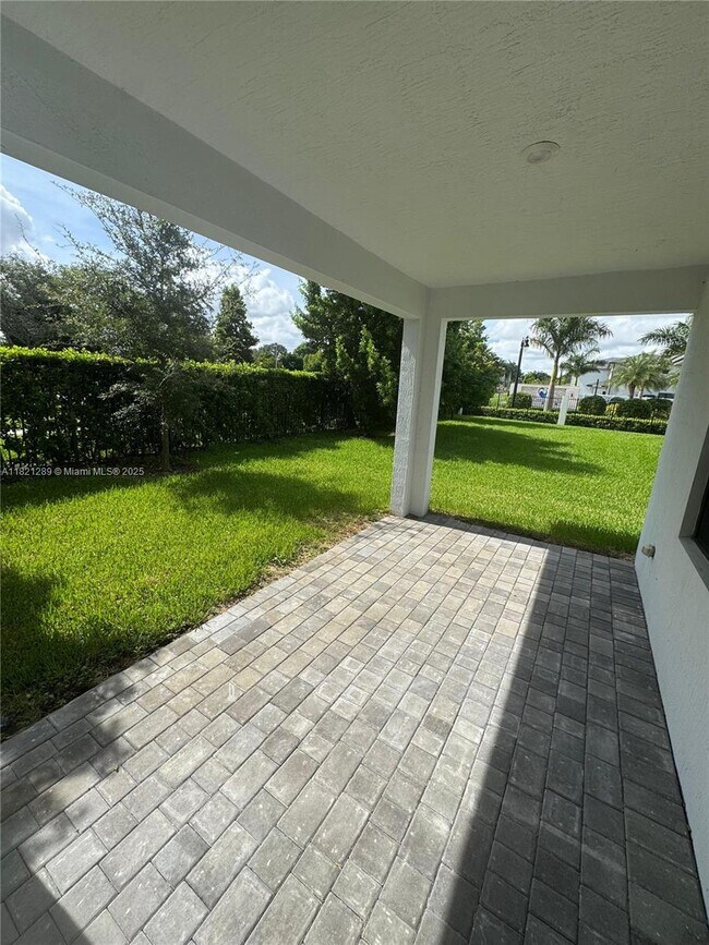 Building Photo - 4481 SW 173rd Ave