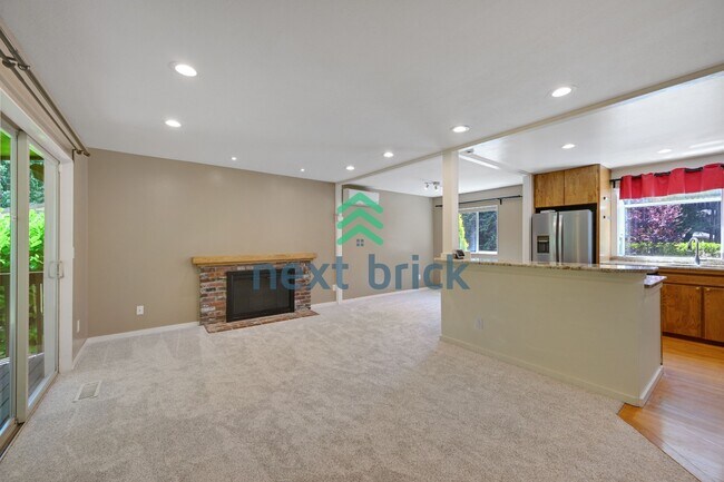 Building Photo - Discover Spacious Comfort for multi-generational living: 4-Bedroom Home with additional kitchenet...