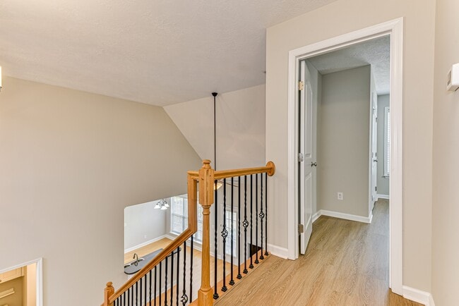 Building Photo - 4116 Chastain Dr