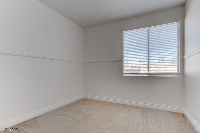 Building Photo - 10381 Walking View Ct