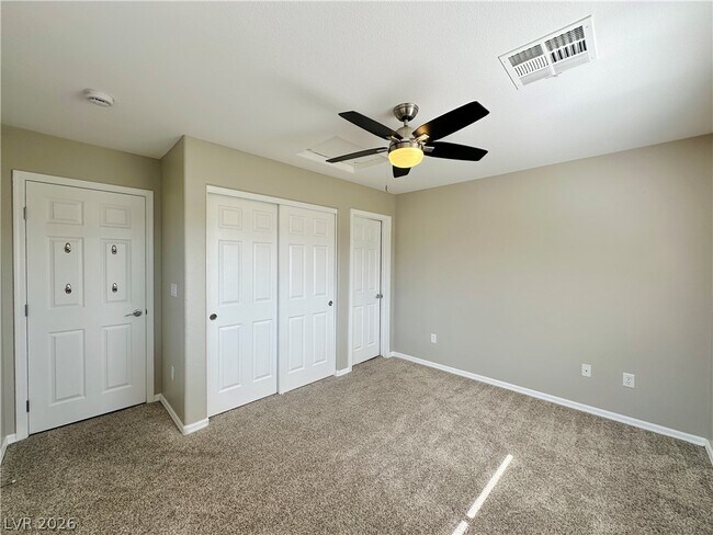 Building Photo - 956 Tafalla Ct