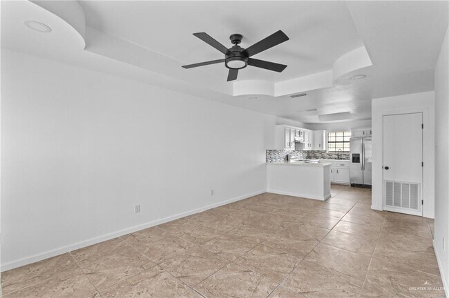 Building Photo - 14 E Peter St