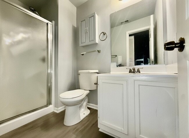 Building Photo - 2 Bedroom, 2 Full Bathroom Condo in Western Branch