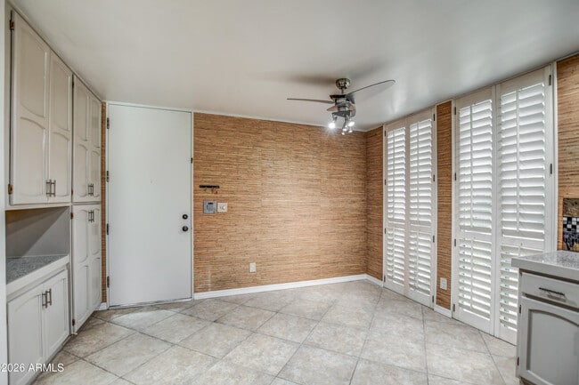 Building Photo - 8647 E Devonshire Ave