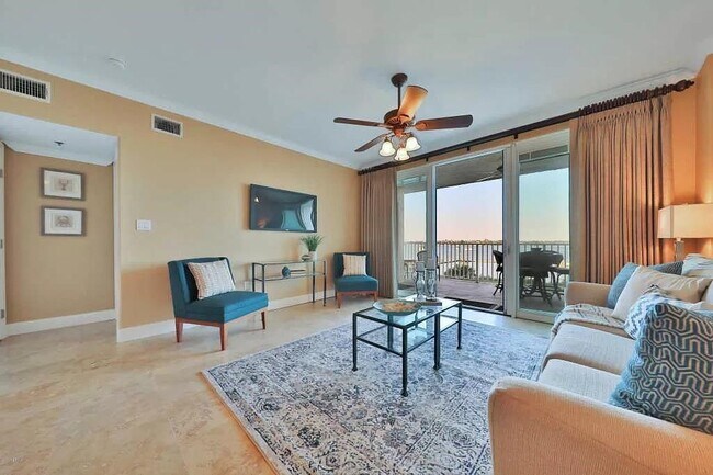 Building Photo - 157 Marine St