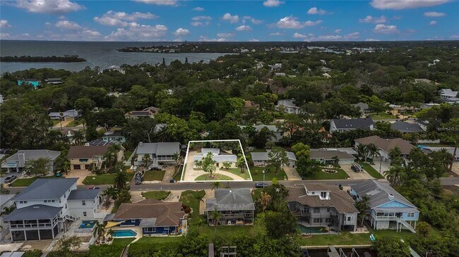 Building Photo - 312 Lagoon Dr