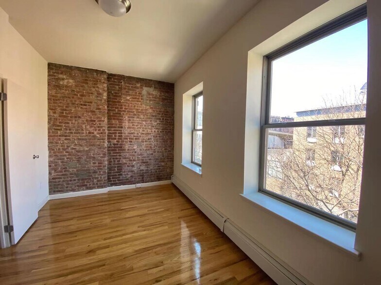 Building Photo - 457 Convent Ave