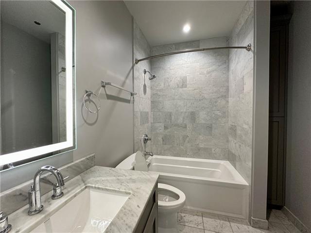 Building Photo - 516 Bienville St