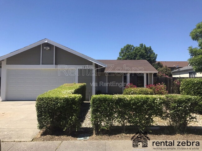 Building Photo - 1891 Santa Monica St