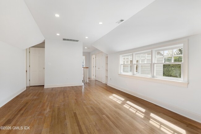 Building Photo - 71 Bruce Park Ave