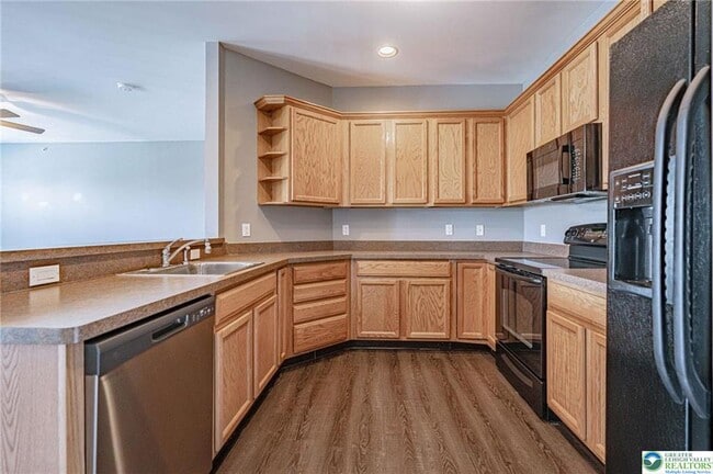 Building Photo - 6885 Pioneer Dr