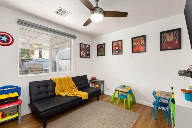 Building Photo - 51905 Avenida Velasco