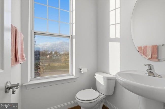 Building Photo - 7206 Wood Mdw Wy