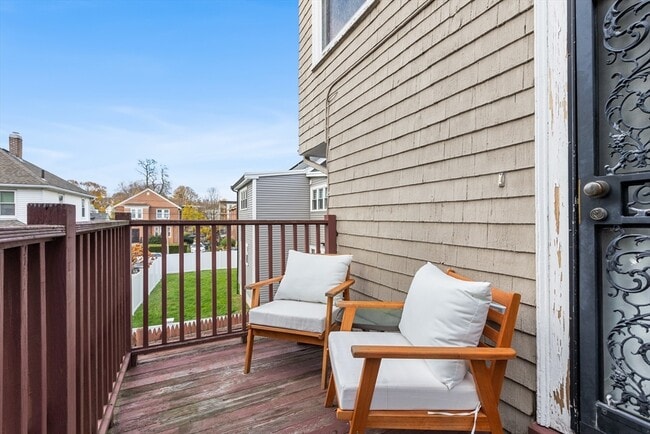 Building Photo - 12 Wilmington Ave