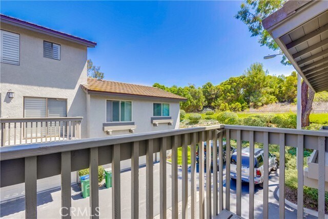 Building Photo - 10 Stardust
