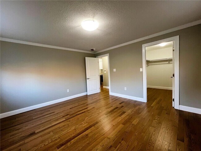 Building Photo - 1371 Mendon Rd