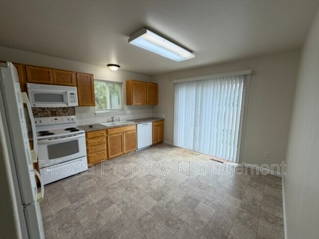 Building Photo - 3627 Glenbarr Ct
