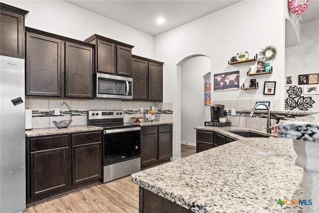 Building Photo - 907 Mclaury Cove
