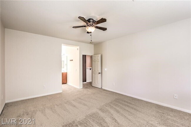 Building Photo - 2121 Silvereye Dr