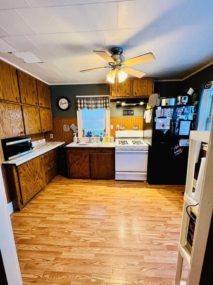Kitchen - 529 Euclid Ave