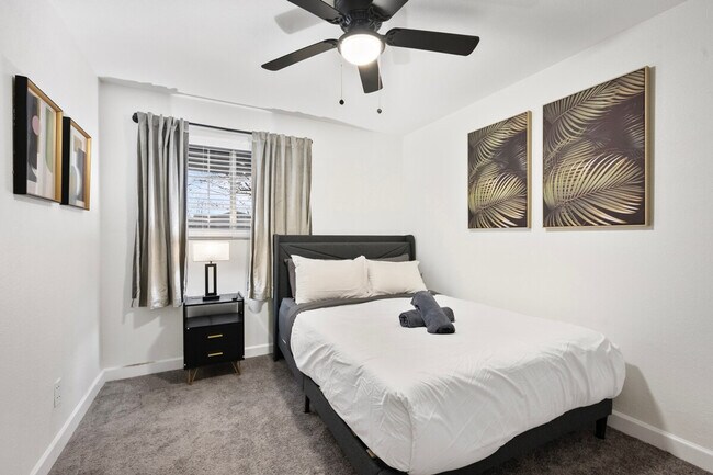 Building Photo - 3101 N 40th Dr