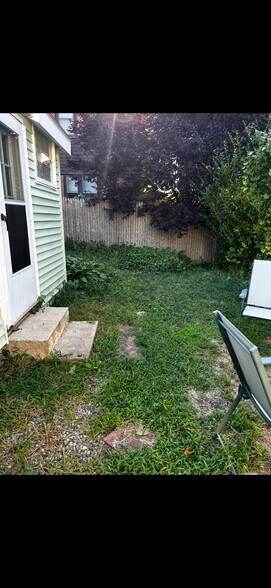 Building Photo - 15 Corwin St