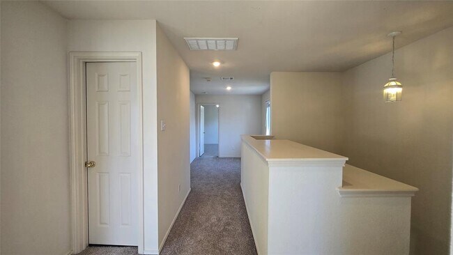 Building Photo - 703 Big Spring Dr