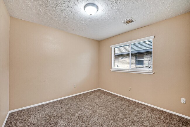 Building Photo - 3010 Becket St