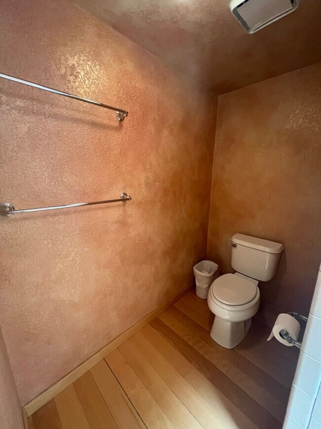 Building Photo - Long-term Rental, Procure Only