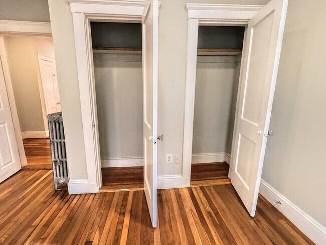 Building Photo - 3957 Washington St