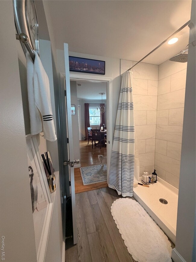 Building Photo - 81 S Mesier Ave