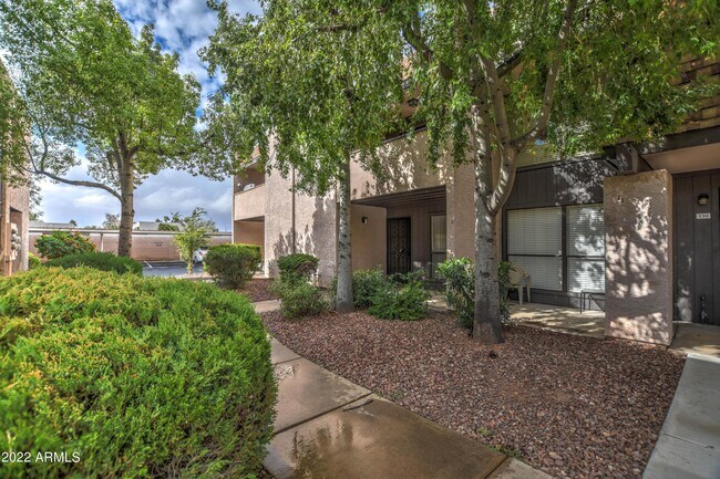 Building Photo - 886 W Galveston St