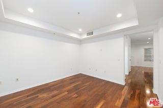 Building Photo - 6020 S Seabluff Dr