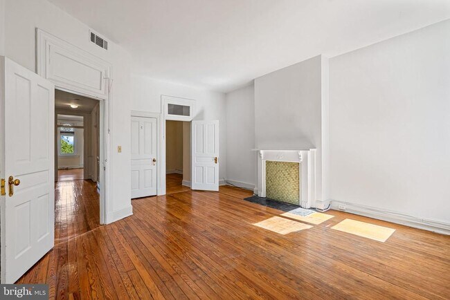 Building Photo - 2444 Eutaw Pl