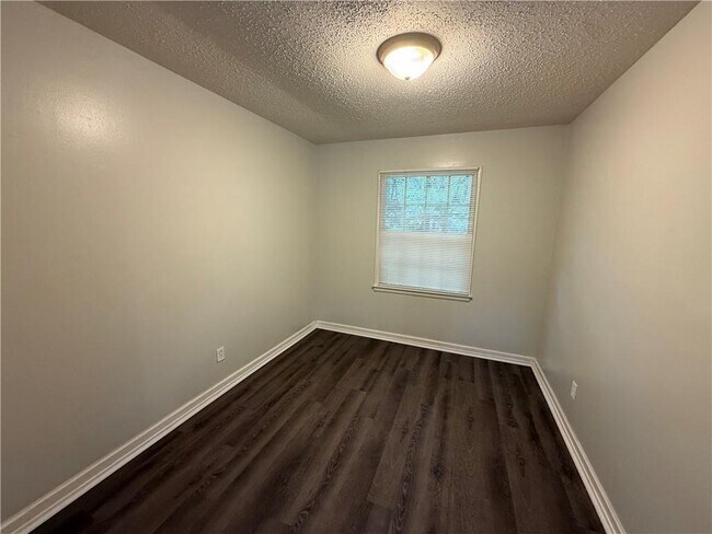 Building Photo - 3009 Dodd Dr