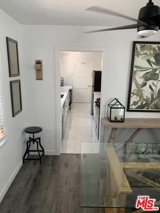 Building Photo - 1835 S Beverly Glen Blvd