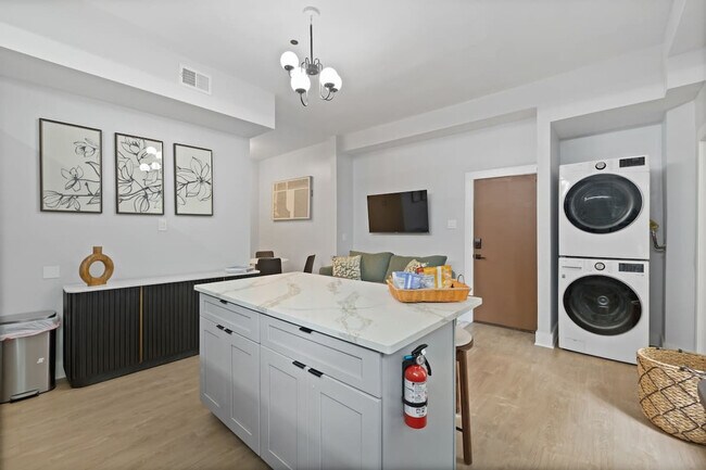 Building Photo - 20 Tuers Ave