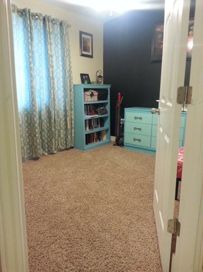 Building Photo - 73 Pheasant Dr