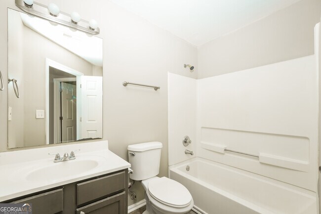 Building Photo - 540 Pecan Wood Cir