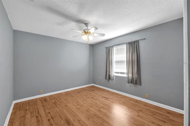 Building Photo - 1702 Horseshoe Dr