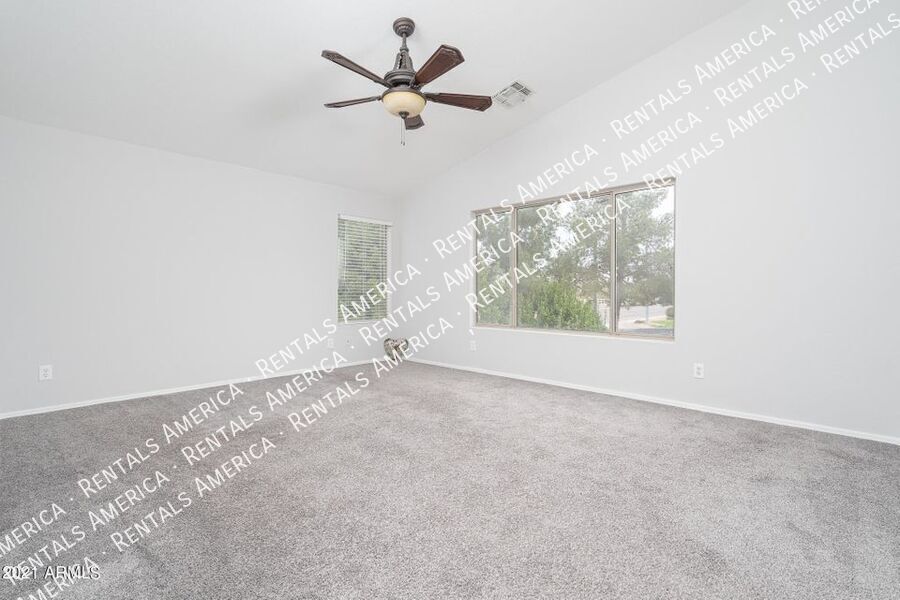 Building Photo - 6013 S Danielson Way