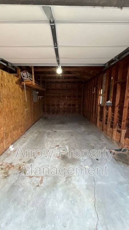 Building Photo - 800 S 38th St