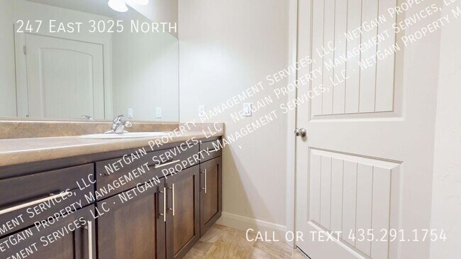 Building Photo - 247 E 3025 N