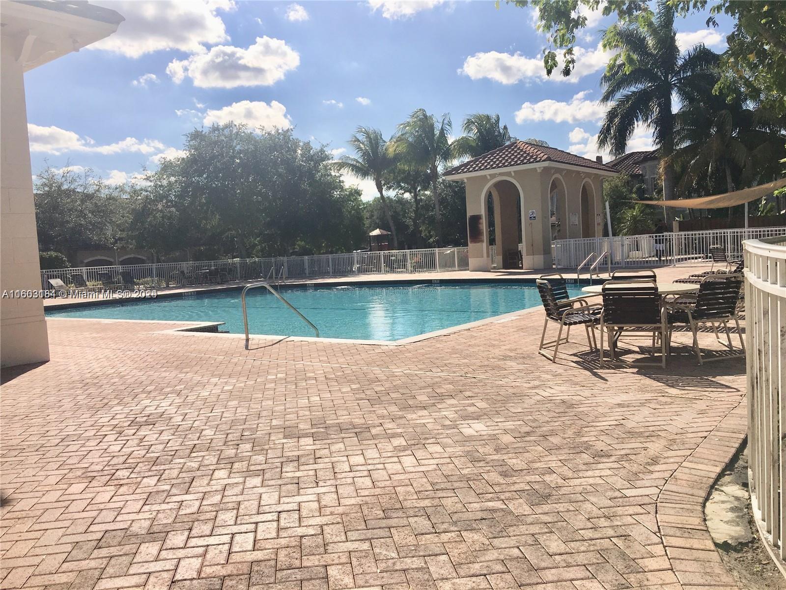 Building Photo - 14067 SW 49th Ct