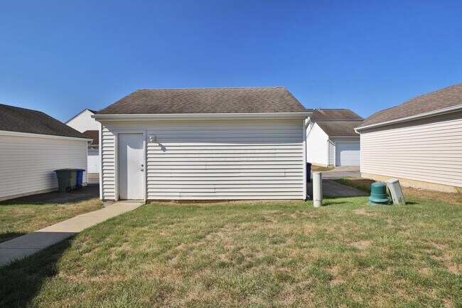 Building Photo - 1843 Canopy Ln