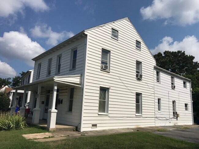Primary Photo - 520 S Cannon Ave